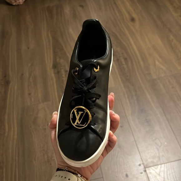 beautiful Louis Vuitton tennis shoes!! size 37 1/2 . Need gone asap! - Picture 1 of 3